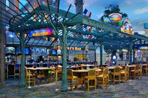Paris-Las-Vegas-Gaming-Table-Games-Blackjack-1 Paris-Las-Vegas-Gaming-Table-Games-Blackjack-1