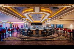 Caesar's-Atlantic-City-Nightlife-Toga-Bar-1 Caesar's-Atlantic-City-Nightlife-Toga-Bar-1