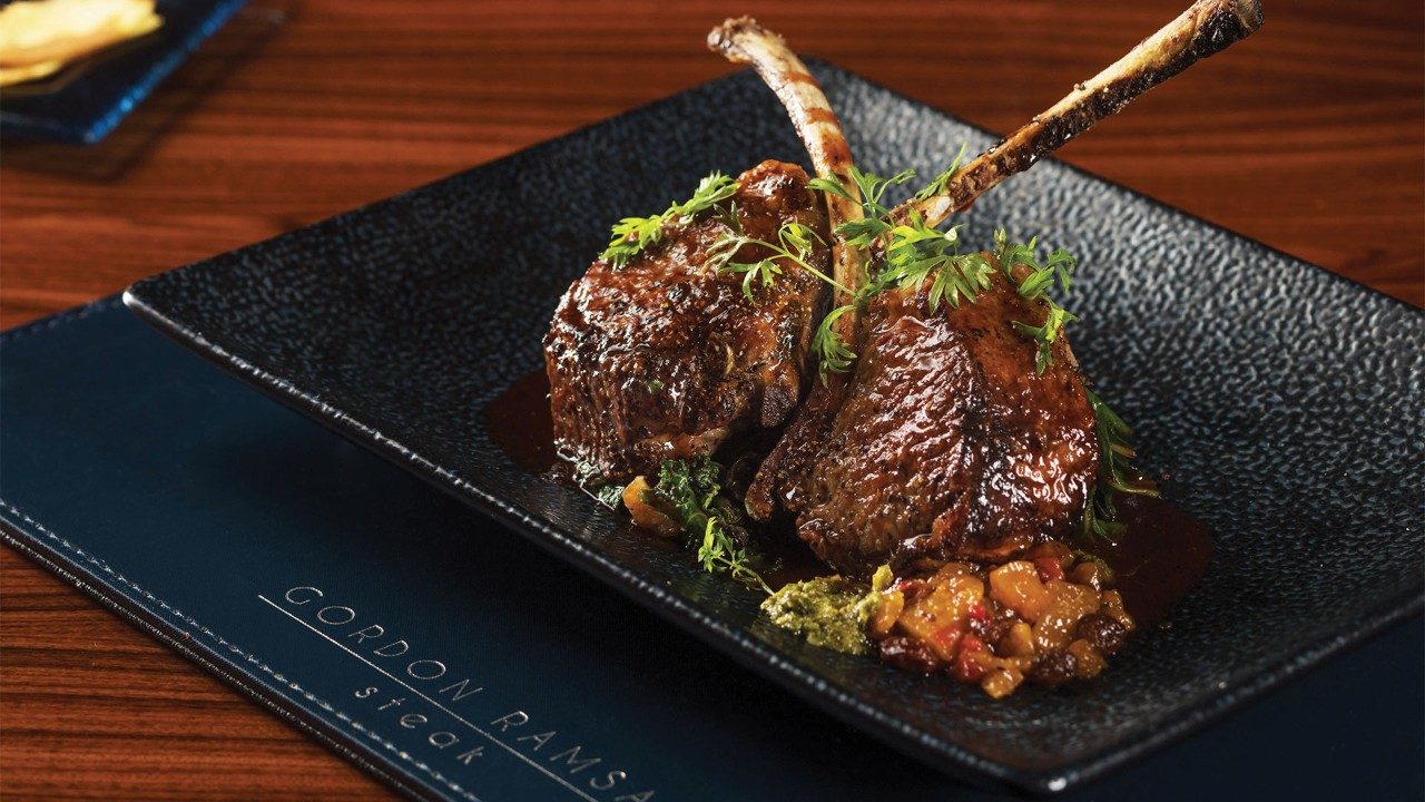 Gordon Ramsay HELL'S KITCHEN | Caesars Palace Las Vegas