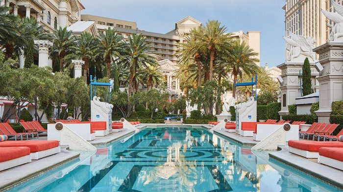 caesars palace las vegas fortuna pool