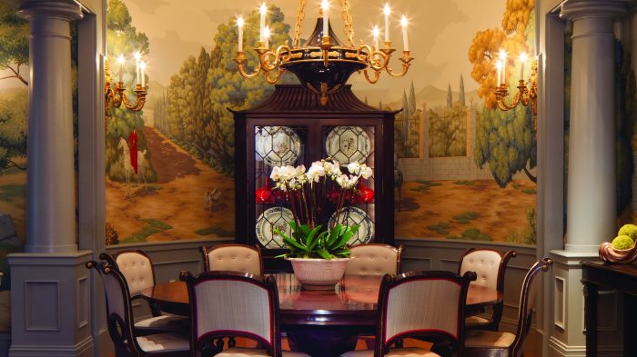 titus villa dining area