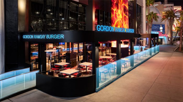 Gordon Ramsay Burger outside seating