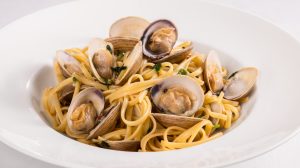 atl la strada linguini clams