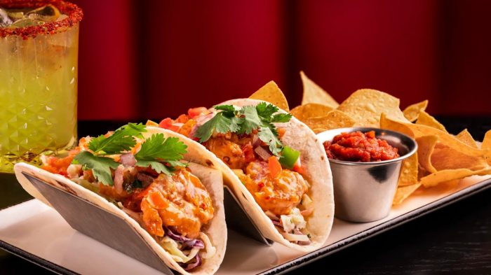 Sizzle & Salt shrimp tacos, chips and salsa