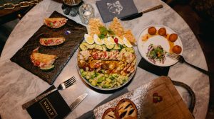 hlt wolf food spread