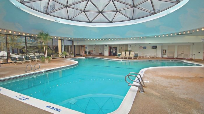 Harrah's Lake Tahoe Indoor Pool