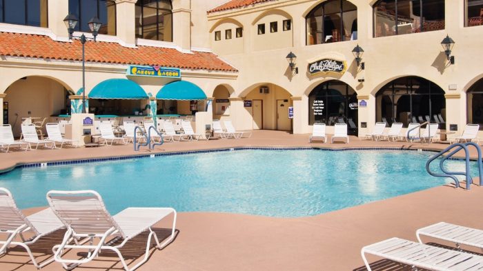 Adult pool area at Harrah's Laughlin.