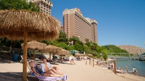 South Beach at Harrah's Laughlin with guests