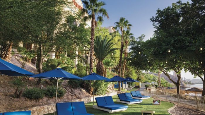 lau beach multiple blue daybeds