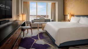 NOR king bed with river view