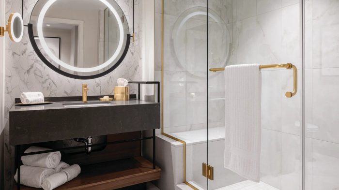 NOR walk in shower bathroom