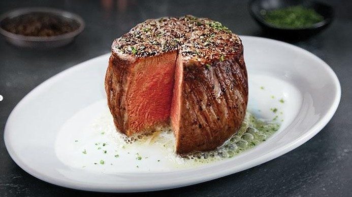 Image of filet minogn on white plate