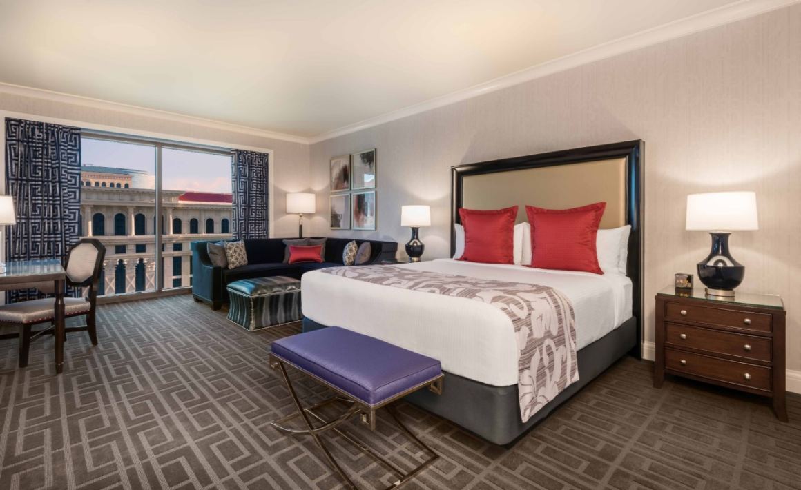 Remodeled (tiny) Julius Tower King Room at Caesars Vegas - Video