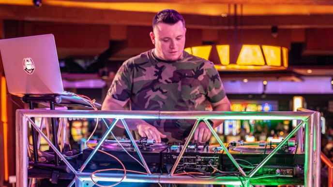 Entertainment Bars in Cherokee, NC - Harrah's Casino Resort