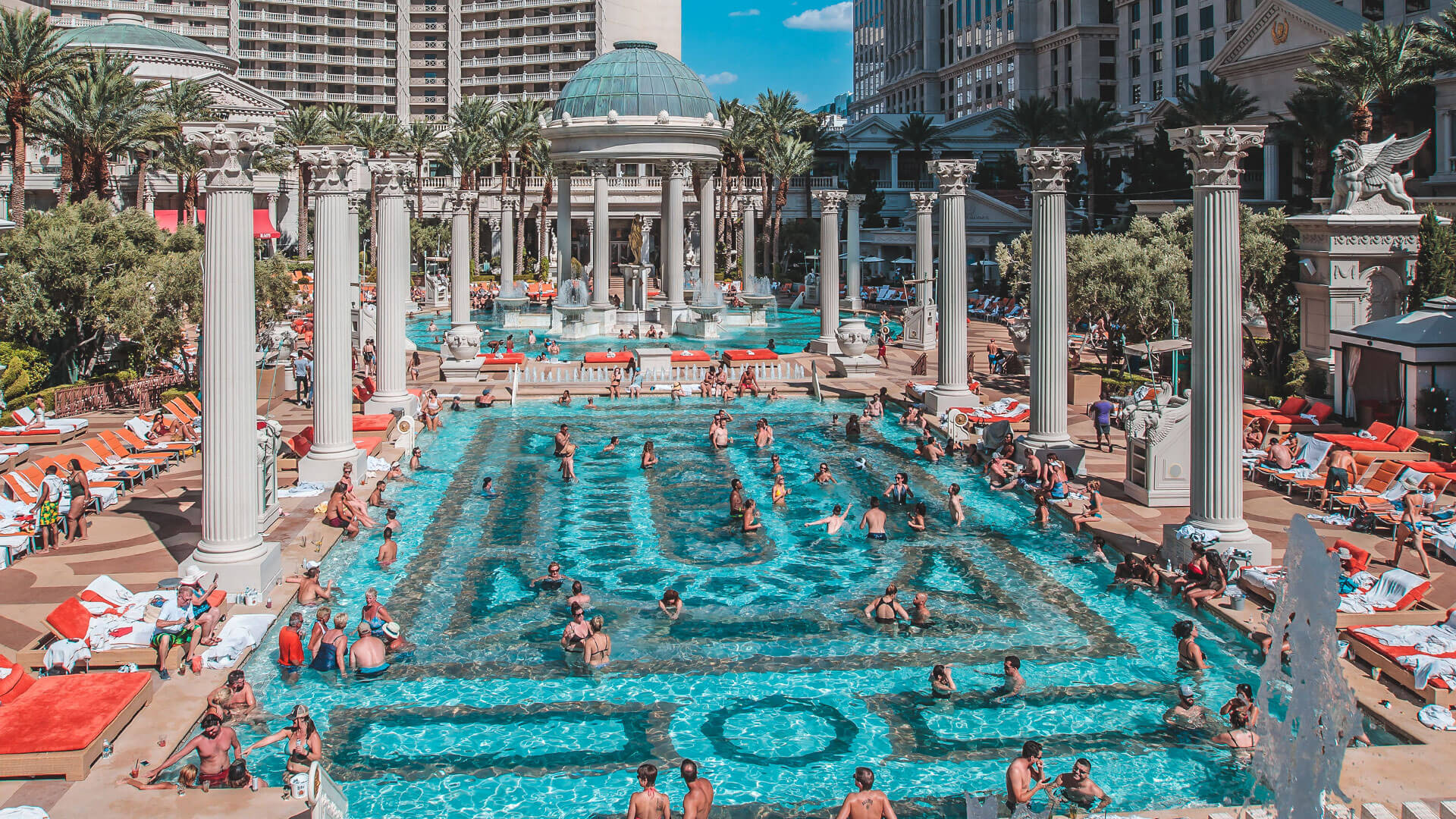 PARIS LAS VEGAS POOL DAY!! 🇫🇷 POOLS IN LAS VEGAS ARE OPEN