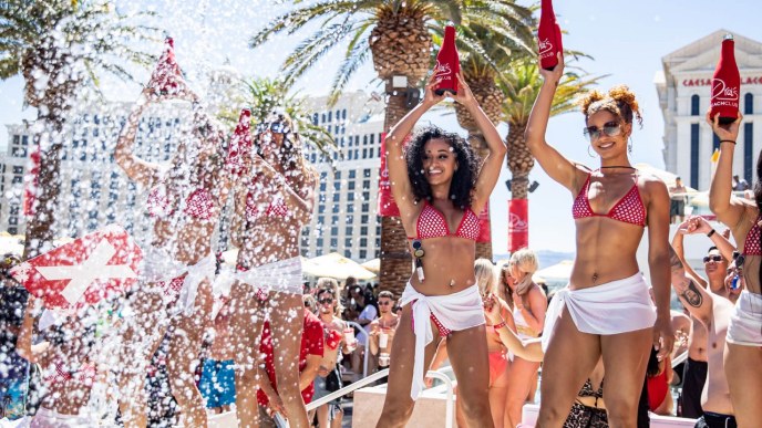 Drai S Beachclub Vegas Pool Party The Cromwell