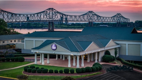 Isle Casino Hotel Lula Mississippi - A Caesars Rewards Destination