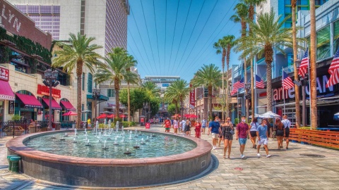 Poder Extensamente fax The LINQ Vegas Attractions - High Roller, Fly LINQ, & More