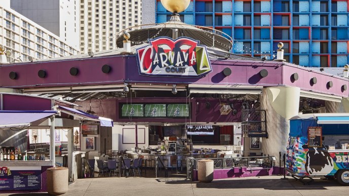 Carnaval Court - Bar Nightlife | Harrah Hotel Casino