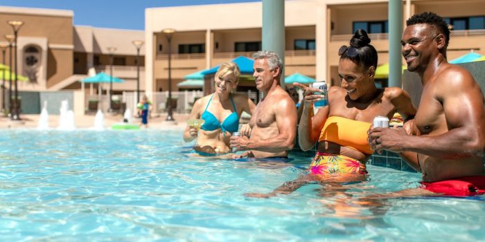 casino swim up bar