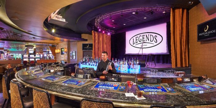 20160926 treyclark 0019 legends bartender