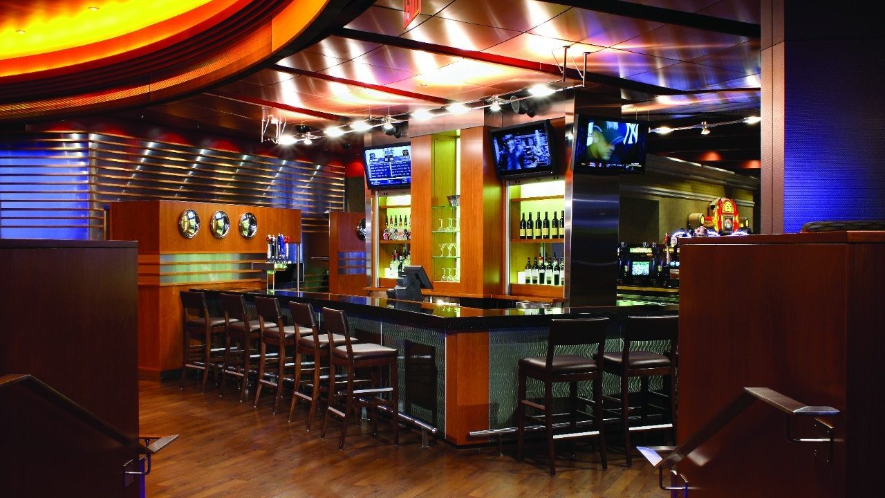 Legends Sports Bar Sports Bars Near Caesars Windsor
