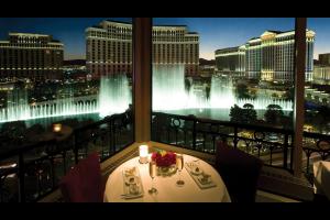 Paris-Las-Vegas-Dining-Upscale-Eiffel-Tower-Restaurant-6 Paris-Las-Vegas-Dining-Upscale-Eiffel-Tower-Restaurant-6
